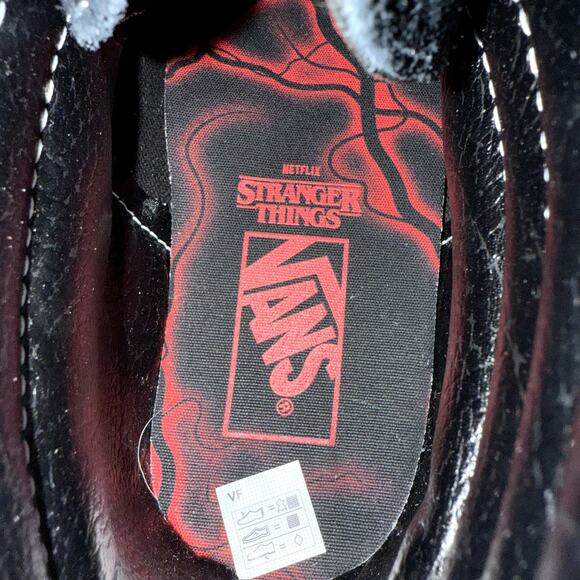 Vans Sk8-Hi Stranger Things Friends Don’t Lie NEW Men 9 Women 10.5 Black Red - Picture 5 of 9